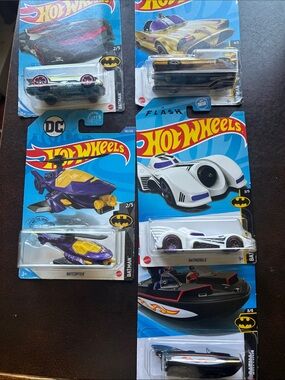 DC Hot Wheels Batmobile & Batcopter Set - White, Purple, Yellow